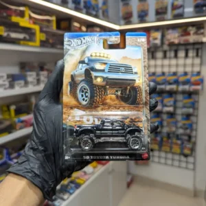 10 Toyota Tundra - Hotwheels, silver series