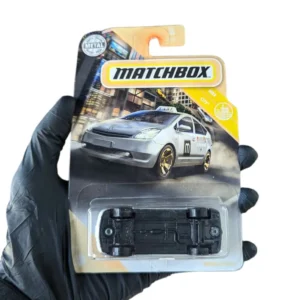 Matchbox Toyota Prius (Silver) from the MBX City series  (Card damaged)