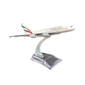 Emirates Airbus A380 airliner 1:400 - 16cm