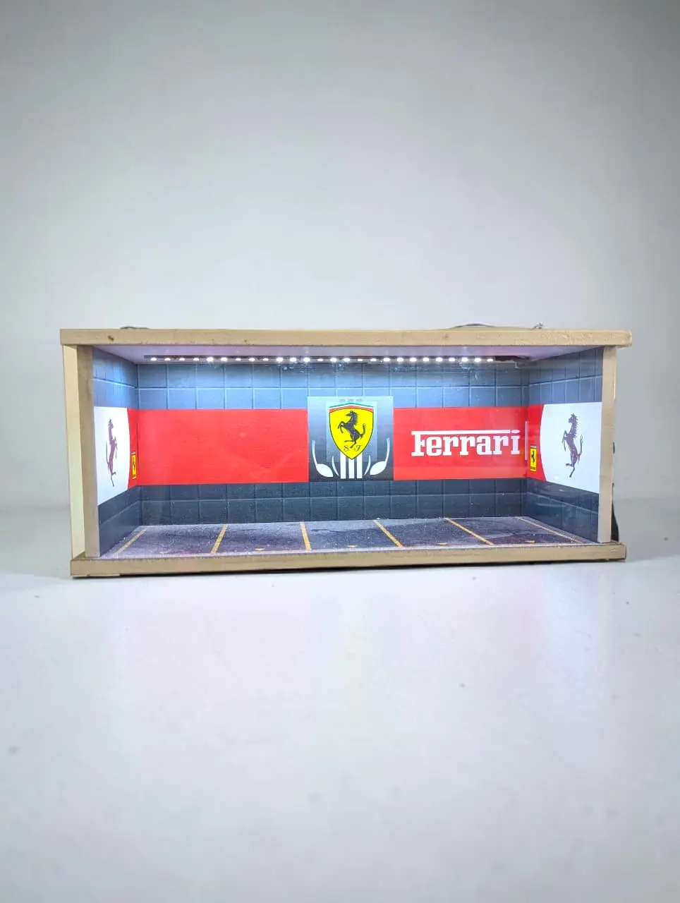 Ferrari Diorama - 1:64 - 1:24