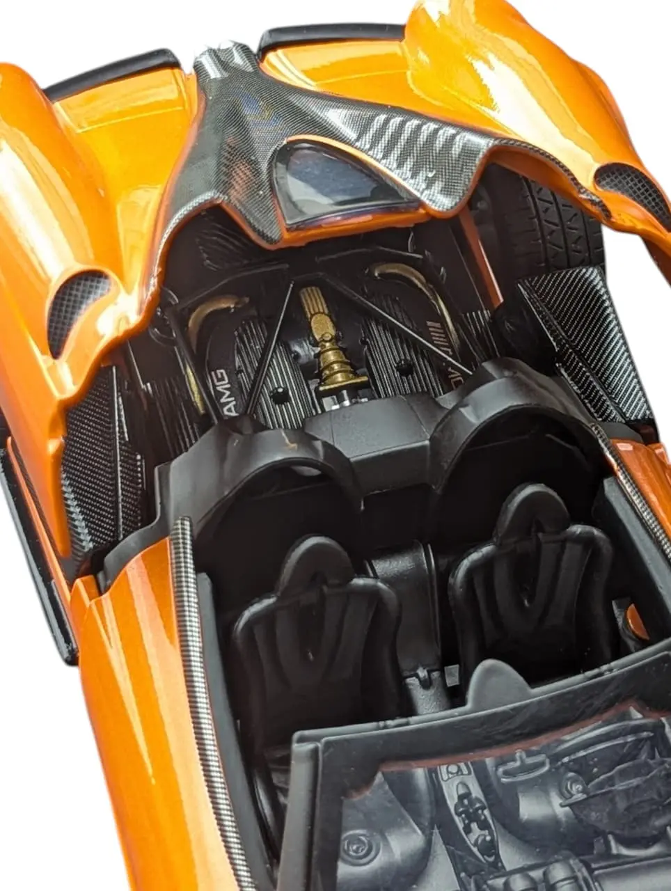Pagani Huayra 1:24 scale CCA orange - Image 6